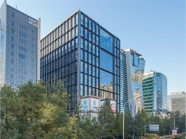 东莞不锈钢振动筛分机图片